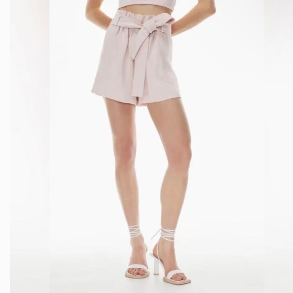NWOT Aritzia Wilfred Paperbag Shorts